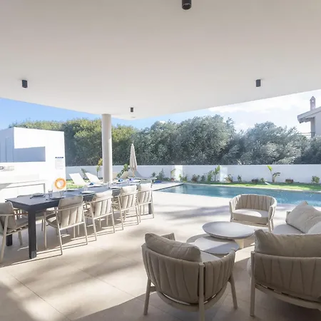 Orea Or6 * Ayía Nápa
